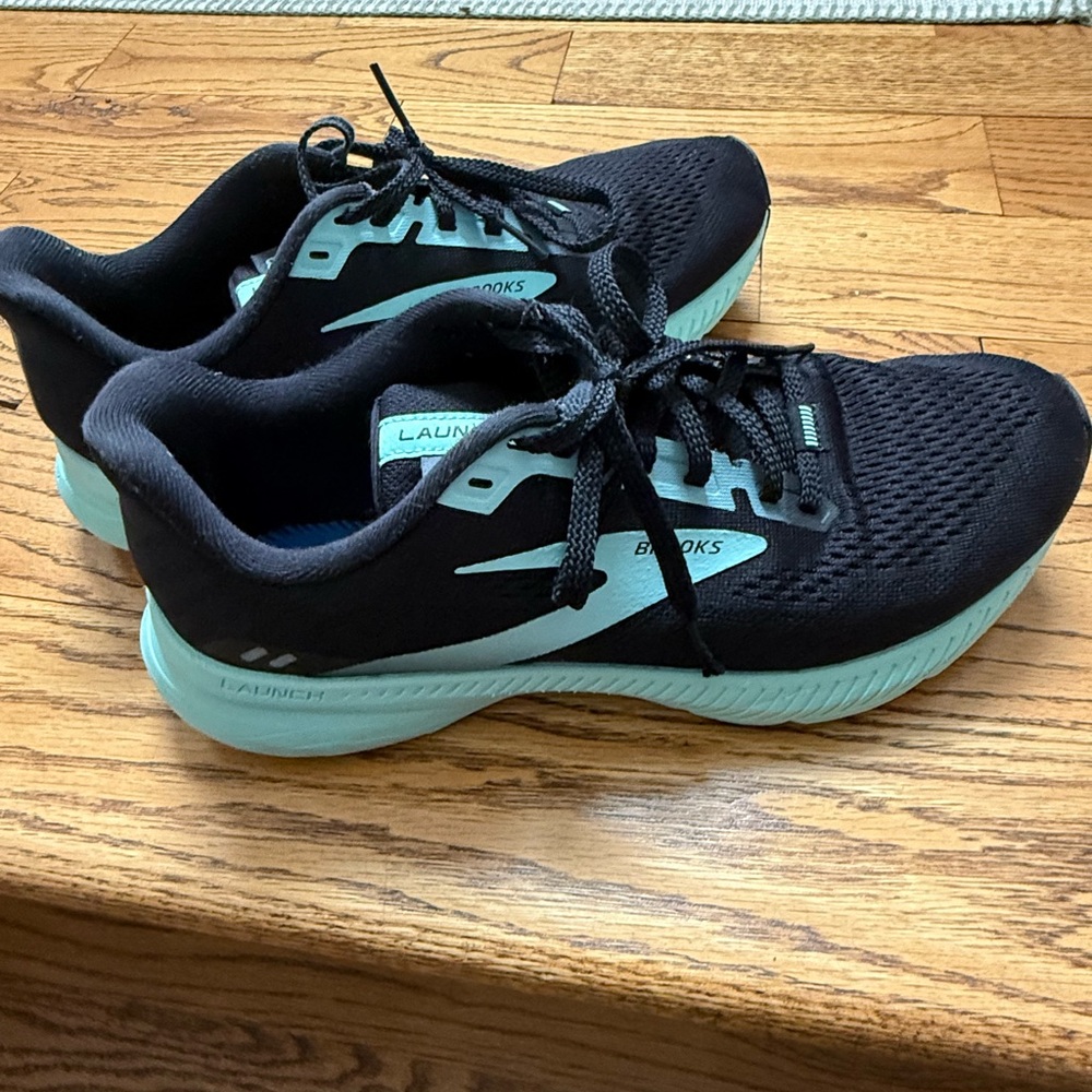 Brooks Black and Aqua Athletic Shoes
